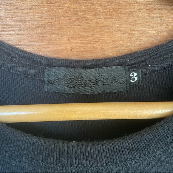 KAWS Original Fake Shirt - Picture 4 of 5